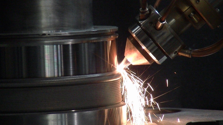 Laser cladding main shaft